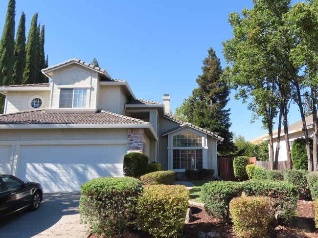 Foto del edificio - 3212 Bear Creek Dr