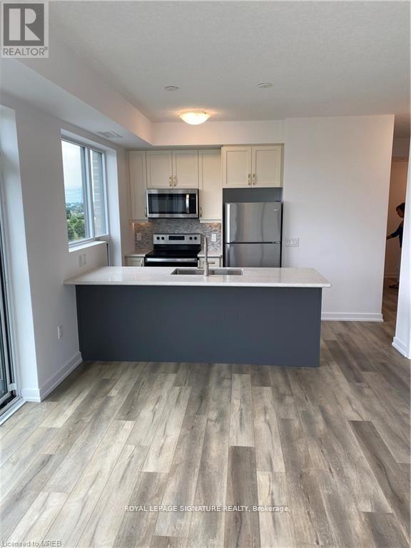 Building Photo - 5055 Greenlane
