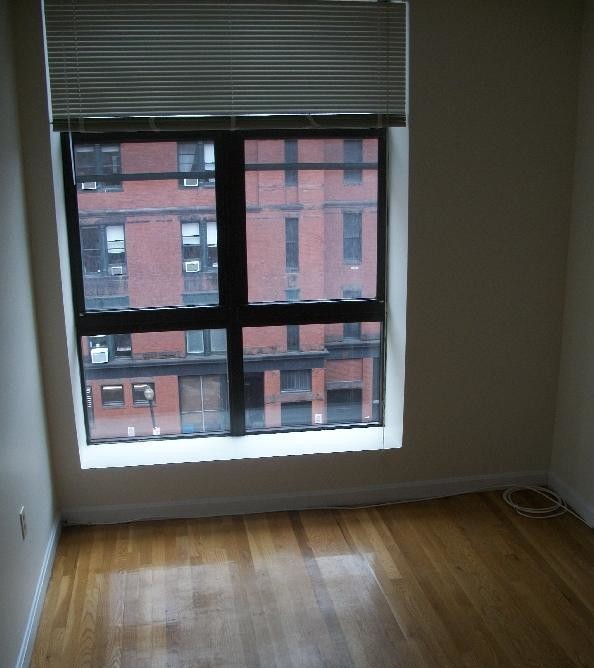 Primary Photo - 81 Essex St