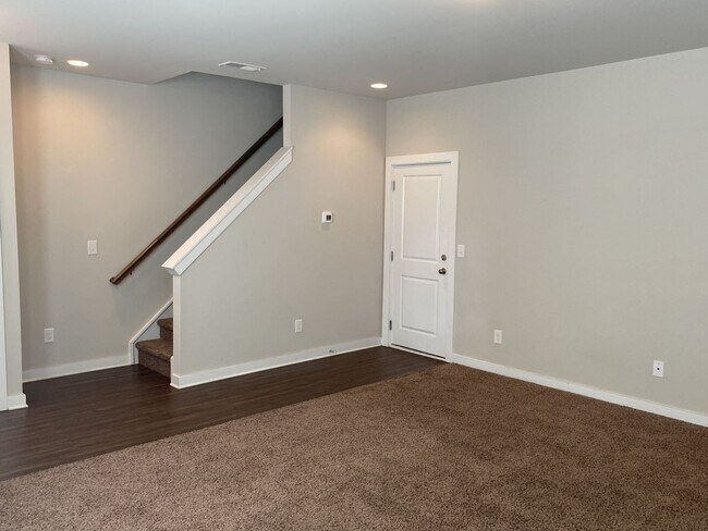 Building Photo - Beautiful Brick 3 Story, 3 Bedroom Townhom...