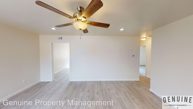 Foto del edificio - 2180 Placentia Ave