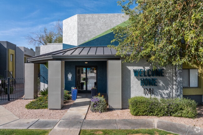 Leasing Office - Emerson Square