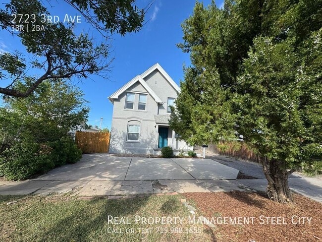 Building Photo - 2723 3rd Ave