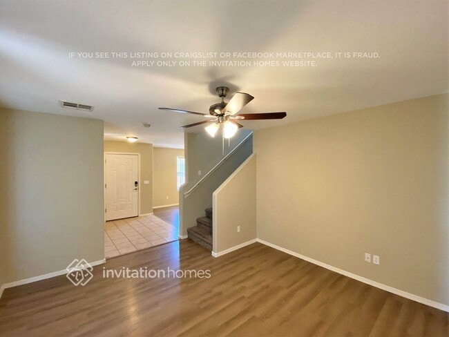 Foto del edificio - 3059 E Harrison St