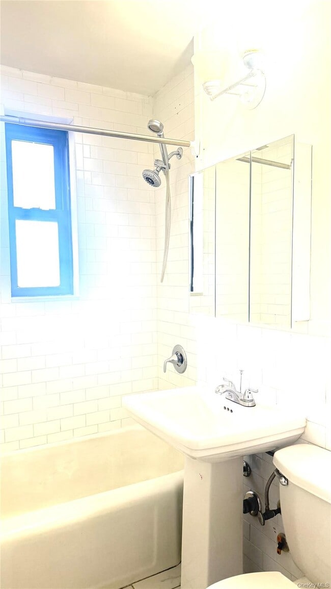 Foto del edificio - 150-40-15071 71st Ave