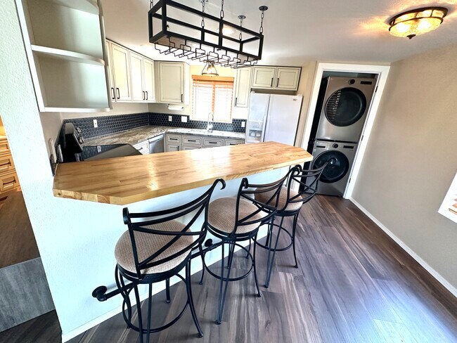 Foto del edificio - 5250 S Huron Way