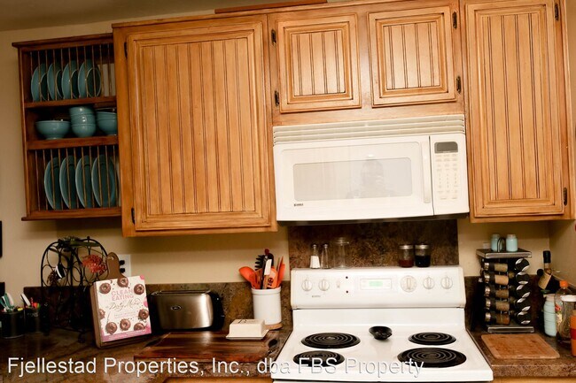 Building Photo - 3 br, 2.5 bath House - 17512 Ashburton Rd