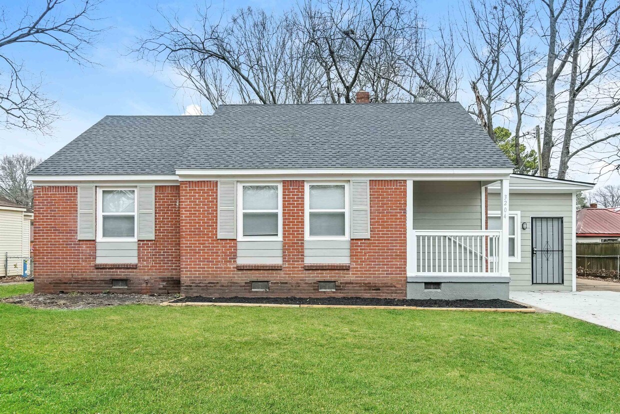 Primary Photo - 3204 Clarendon Rd