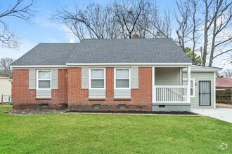 Building Photo - 3204 Clarendon Rd