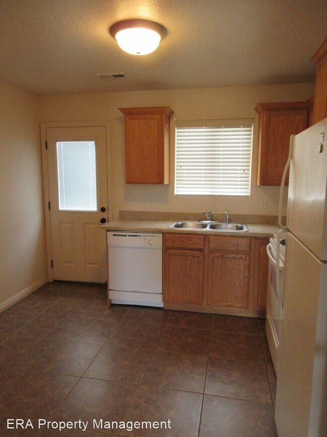 Foto del edificio - 2 br, 1 bath House - 4228 W 25 N