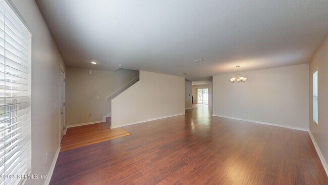 Foto del edificio - 5000 Magnolia Valley Dr