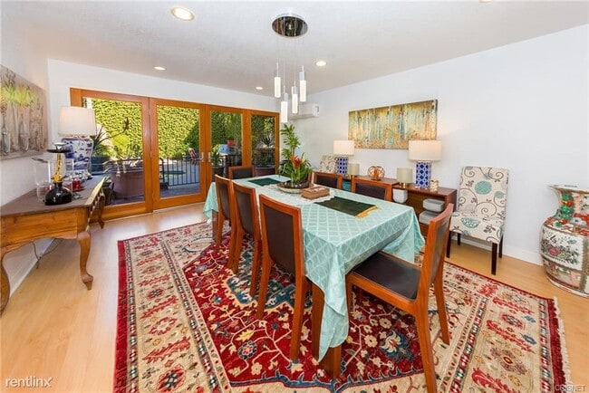Building Photo - 5 br, 3.5 bath House - 5038 Clavel Ct