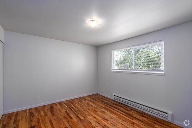 1BR, 1 BA - 625SF - Bedroom - The Standard