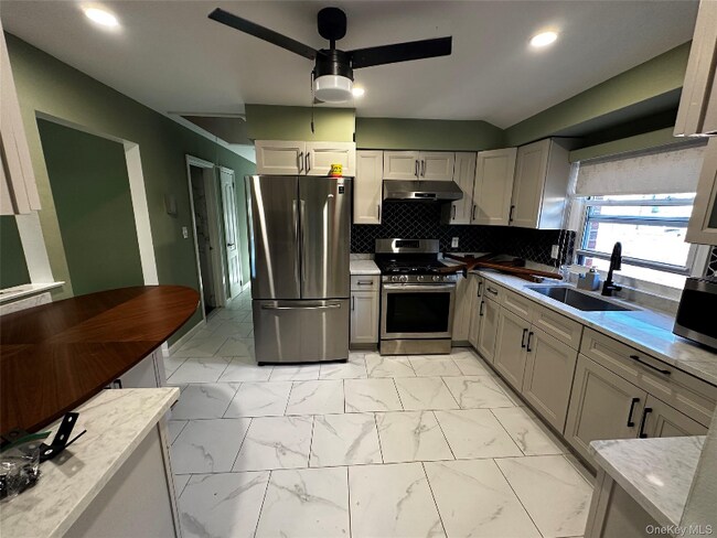 Foto del edificio - 89-32 Pontiac St