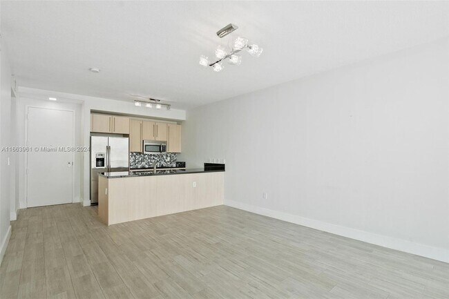 Foto del edificio - 79 SW 12th St