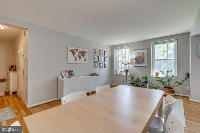 Building Photo - 3901 Langley Ct NW