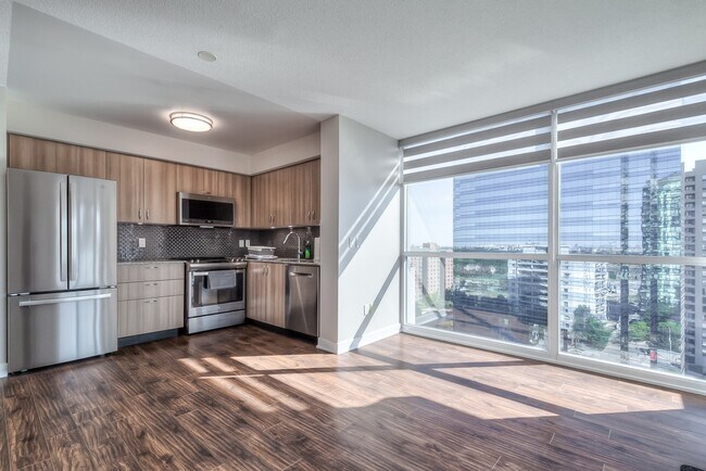 Photo du bâtiment - 5740 5740 Yonge St