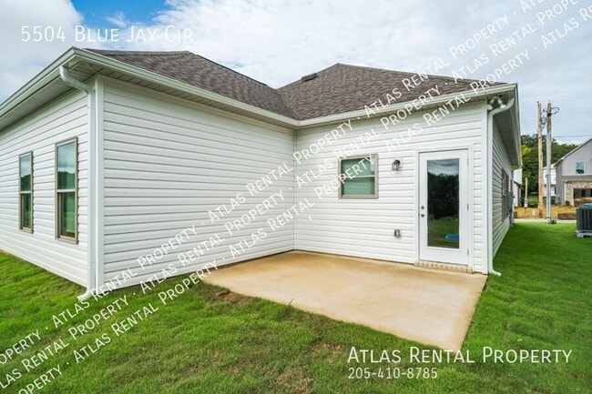 Foto del edificio - 5504 Blue Jay Cir