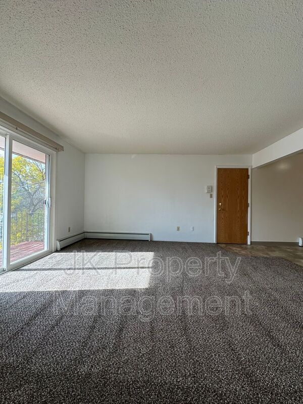 Building Photo - 1110 2nd Ave S