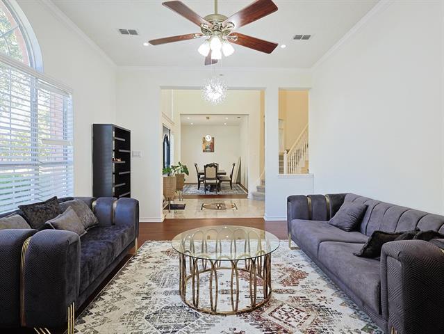 Foto del edificio - 501 Halifax Ln