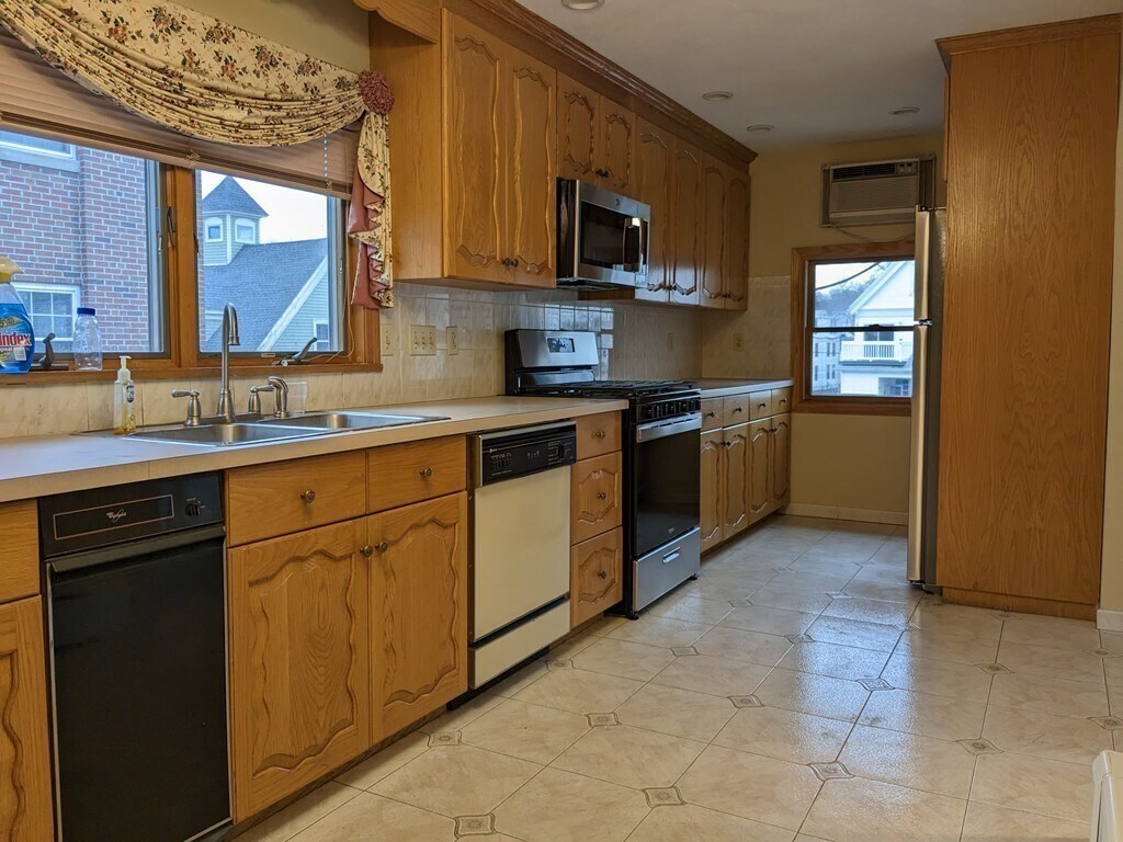 131 Summer St Unit 2, Malden, MA 02148 Condo for Rent in Malden, MA