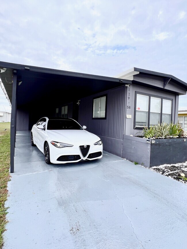 Foto del edificio - 129 N Central Dr