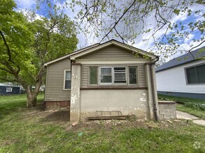 Building Photo - 305 N Bowman Ave