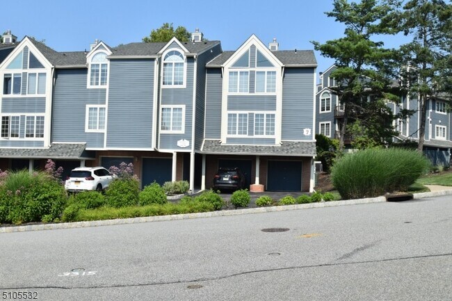 Foto del edificio - 191 Surrey Ct