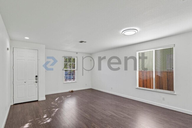 Foto del edificio - 2960 Stallion Way