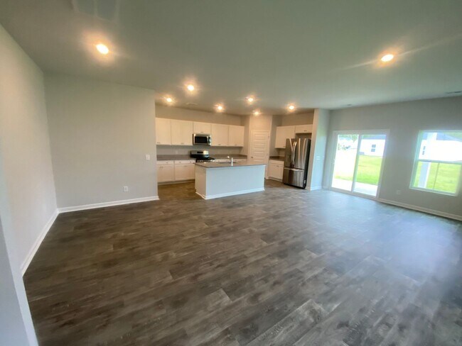 Building Photo - 5 bedroom BRAND NEW HOME! AVAIL NOW!!