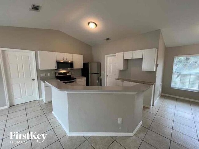 Building Photo - 695 Baffin Dr