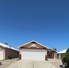 Building Photo - 1715 Desert Ridge Rd SW