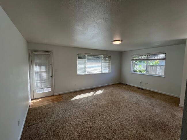 Living room from hallway - 35 NE Dogwood St