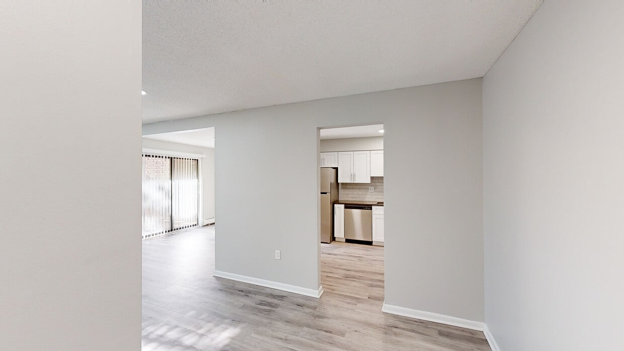 Photo - Avon Woods Apartments