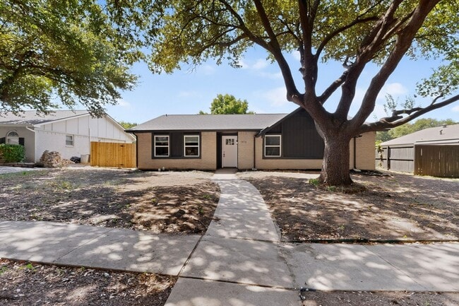 Building Photo - 1416 Pioneer Ln