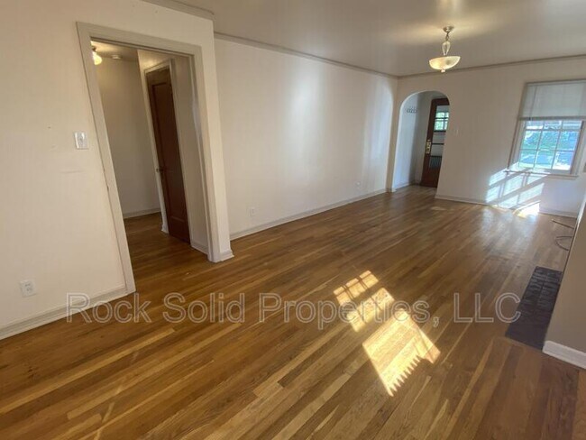 Foto del edificio - 607 E 22nd St