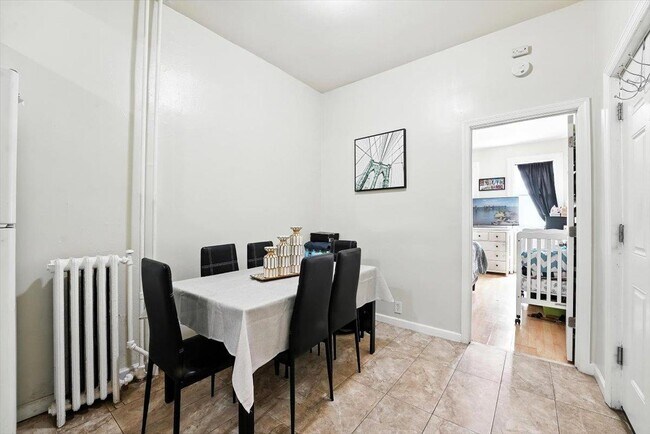 Foto del edificio - 122 Hutton St
