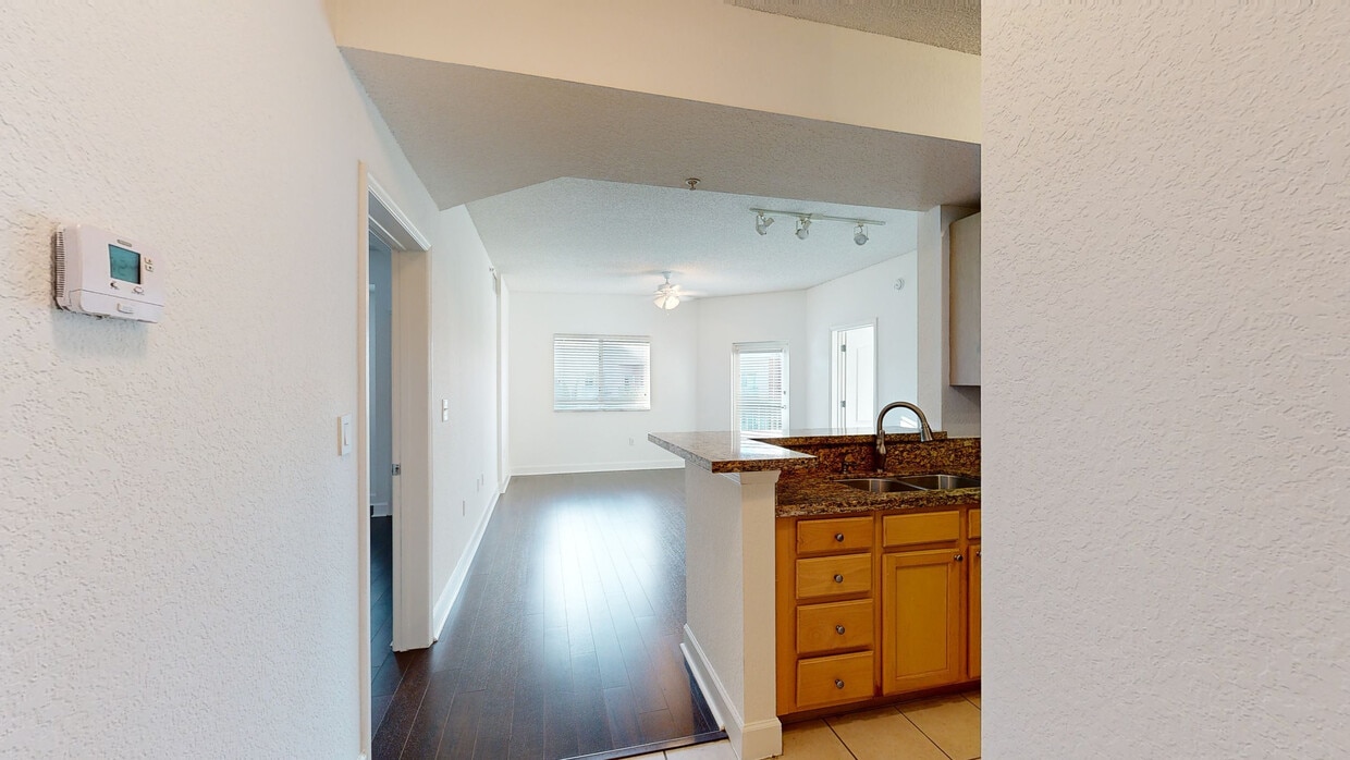 Photo - Valencia South Miami Apartments