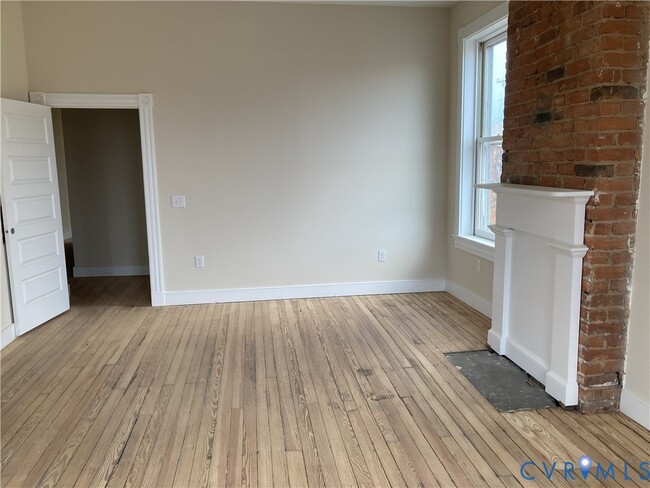 Building Photo - 618 N 25th St