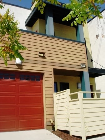 Primary Photo - 2615 R St