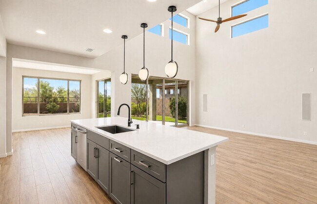 Foto del edificio - 21025 N 61st St