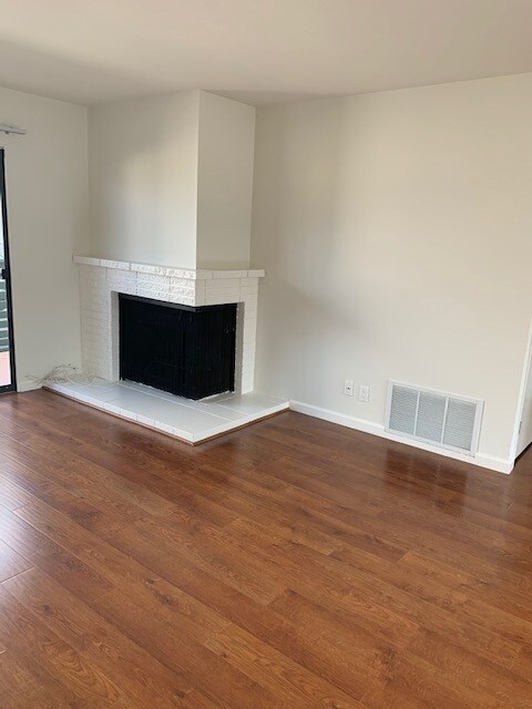 Primary Photo - 242 Grand Blvd