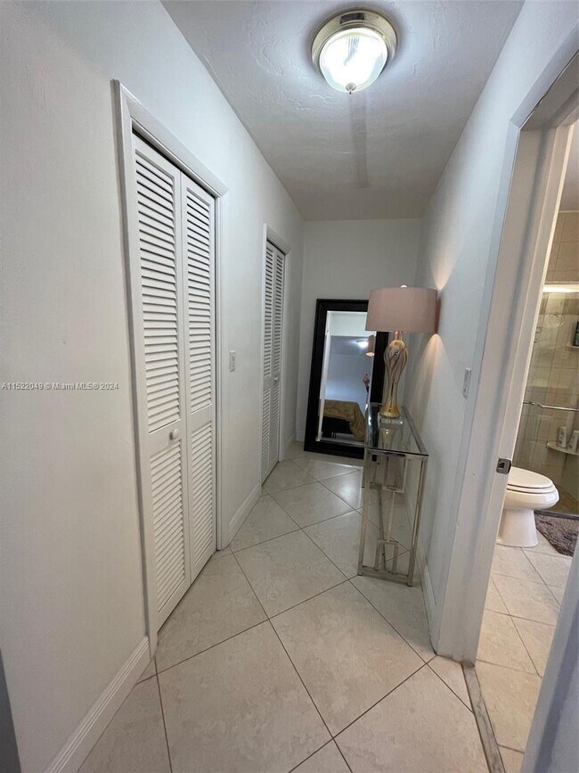 Foto del edificio - 9280 SW 54th Pl