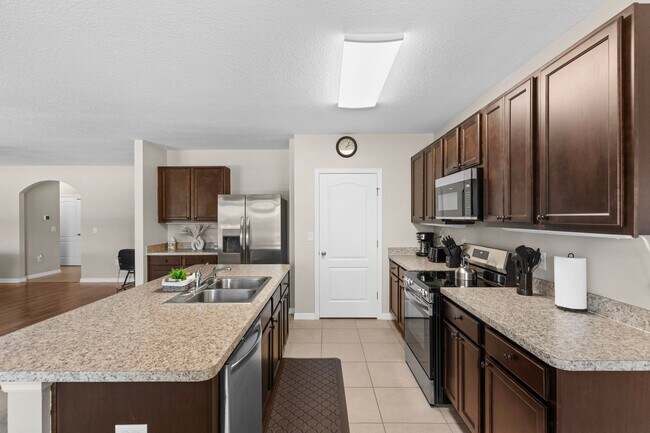Building Photo - 5771 Marsh Landing Dr