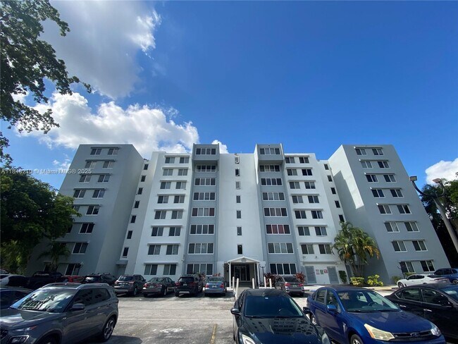 Foto del edificio - 9143 SW 77th Ave