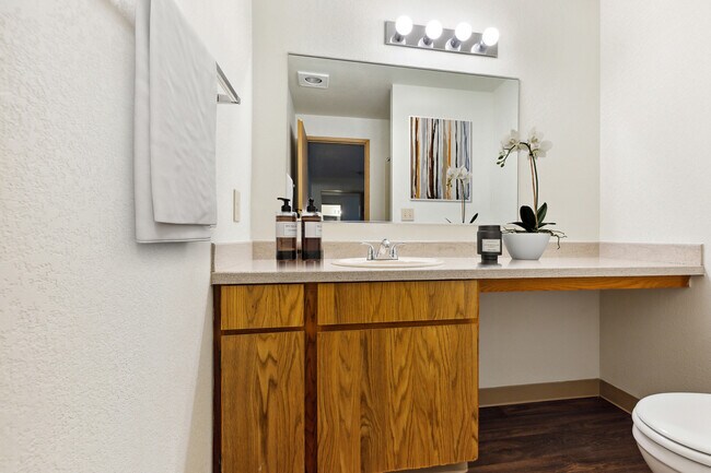 Foto del edificio - Timberline Apartments