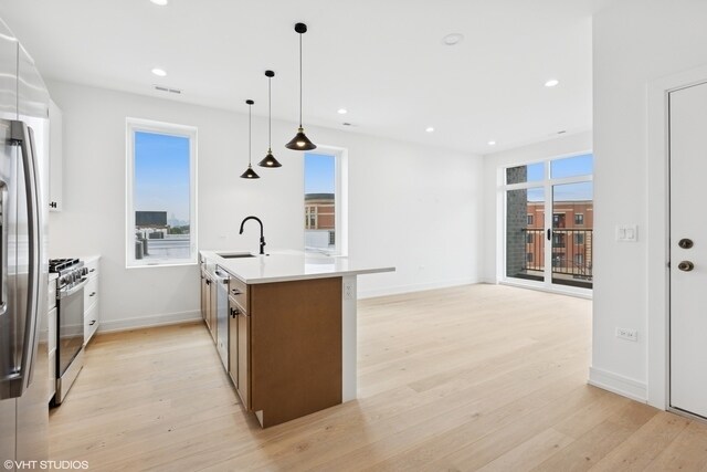 Foto del edificio - 3219 N Elston Ave