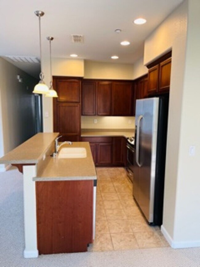 Foto del edificio - 2BD/2BA Mountain House Condo, HOA, Water, & Garbage Included!