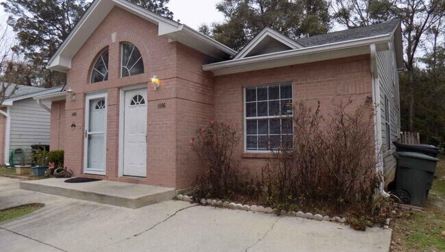 Building Photo - 1406 Golden Park Ct