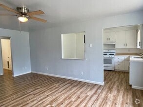 Building Photo - 5205 Elm Ln